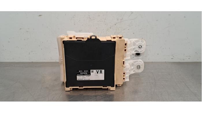 Used Body control computer Lexus NX I (Z1) 300 2.0 16V Price € 96,80 Inclusive VAT offered by Autohandel Didier