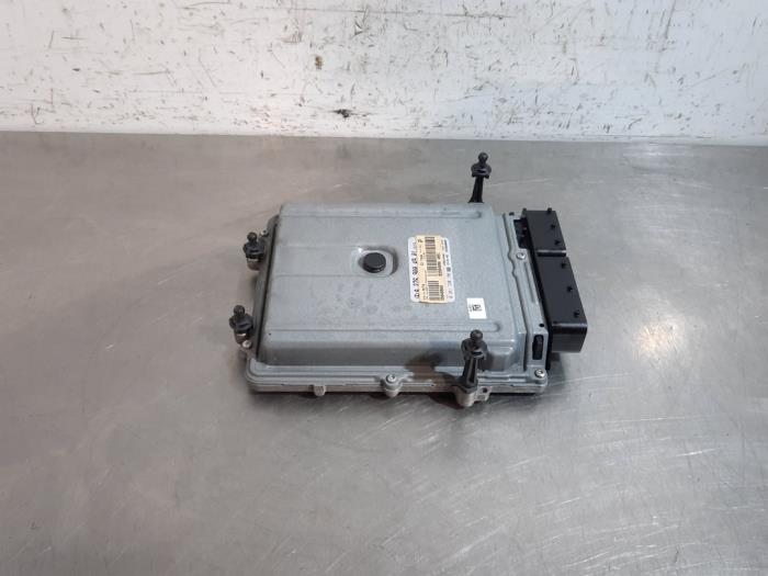 Used Engine management computer Mercedes C-Klasse AMG (W205) C-43 AMG 3.0 V6 24V Turbo 4-Matic Price € 332,75 Inclusive VAT offered by Autohandel Didier