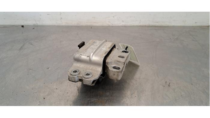 Used Engine mount Volkswagen Caddy IV 2.0 TDI 102 Price € 18,15 Inclusive VAT offered by Autohandel Didier