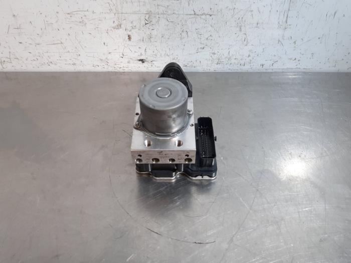 Usagé Bloc ABS Audi A4 Avant (B9) 2.0 35 TDI Mild hybrid 16V Prix € 399,30 Prix TTC proposé par Autohandel Didier
