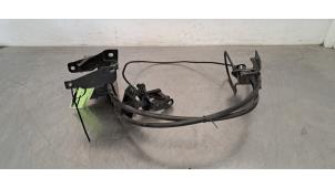 Used Spare wheel mechanism Peugeot Boxer (U9) 2.2 Blue HDi 140 Price € 127,05 Inclusive VAT offered by Autohandel Didier