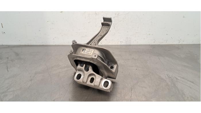 Used Engine mount Volkswagen Golf VIII (CD1) 1.5 TGI 16V Price € 54,45 Inclusive VAT offered by Autohandel Didier