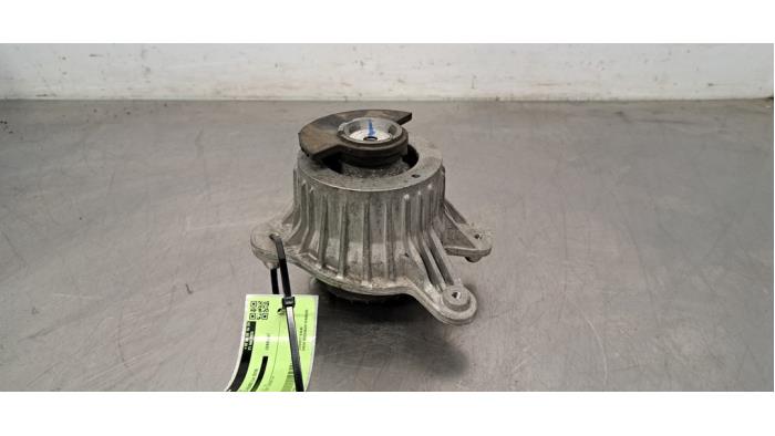 Used Engine mount Mercedes C Estate (S205) C-200d 1.6 Turbo 16V Price € 60,50 Inclusive VAT offered by Autohandel Didier