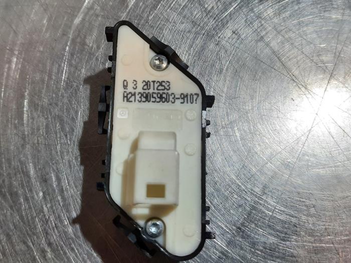 Central locking switch Mercedes Sprinter 3t 214 CDI 2.1 D FWD - A2139059603