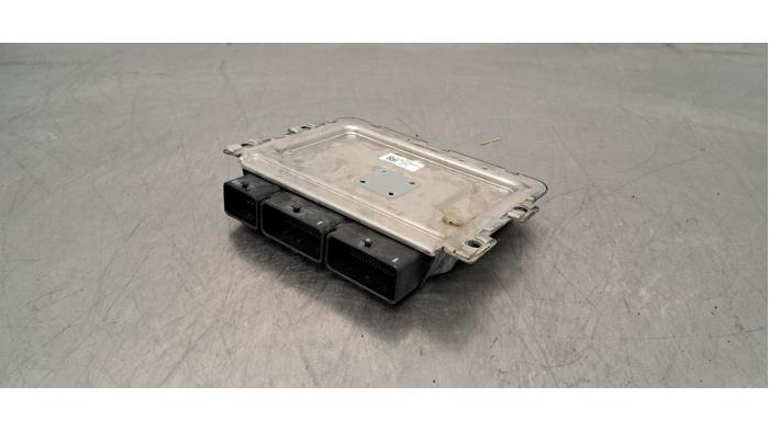 Engine management computer from a Renault Clio V (RJAB) 1.0 SCe 75 12V 2020