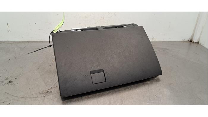 Begagnade Handskfack Citroen C4 X (BD/BE/BF) 1.2 PureTech 130 12V Pris € 60,50 Inklusive moms erbjuds av Autohandel Didier