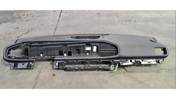 Używane Panel Mercedes GLE (V167) 350de 2.0 Turbo 16V 4-Matic Cena € 665,50 Z VAT oferowane przez Autohandel Didier