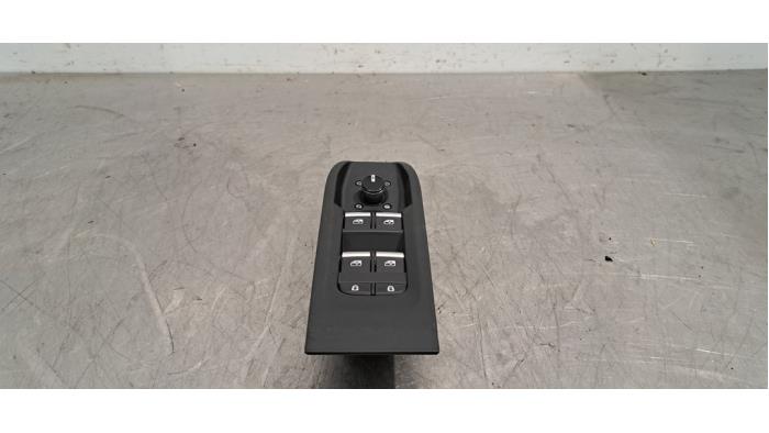 Usados Interruptor combinado de ventanillas Lamborghini Urus 4.0 V8 S, Performante Precio € 42,35 IVA incluido ofrecido por Autohandel Didier