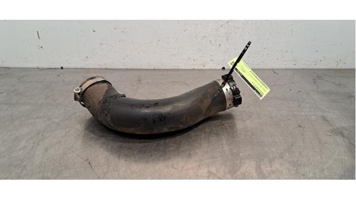 Gebrauchte Intercooler Schlauch Nissan NP 300 Navara (D23) 2.3 dCi twinturbo 16V 4x4 Preis € 36,30 Mit Mehrwertsteuer angeboten von Autohandel Didier