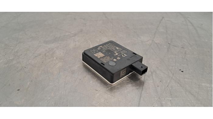 Begagnade Radarsensor Mercedes A (177.0) 1.3 A-250 e Turbo 16V Pris € 199,65 Inklusive moms erbjuds av Autohandel Didier