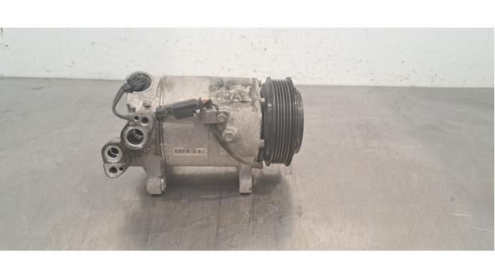 Usagé Compresseur de clim Mini Clubman (F54) 2.0 Cooper D 16V Prix € 163,35 Prix TTC proposé par Autohandel Didier