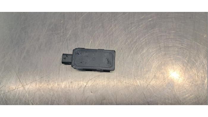 Używane Keyless Entry-Antena BMW iX (I20) xDrive40 77 kWh Cena € 24,20 Z VAT oferowane przez Autohandel Didier