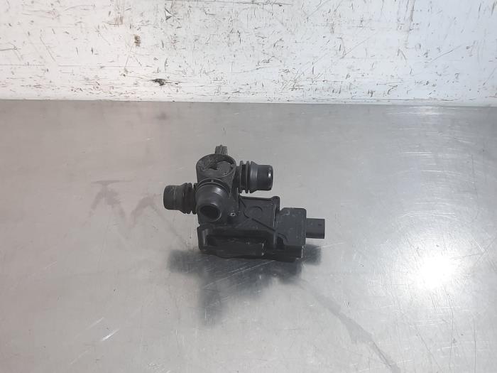 Begagnade Extra vattenpump Mercedes Sprinter 3,5t (907.6/910.6) 317 CDI 2.0 D RWD Pris € 96,80 Inklusive moms erbjuds av Autohandel Didier