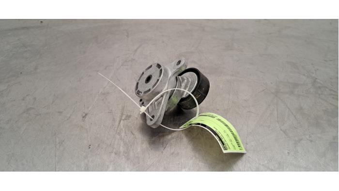 Usados Rodillo tensor correa múltiple Skoda Octavia Combi (NXAC) 2.0 TDI GreenTec 16V Precio € 18,15 IVA incluido ofrecido por Autohandel Didier
