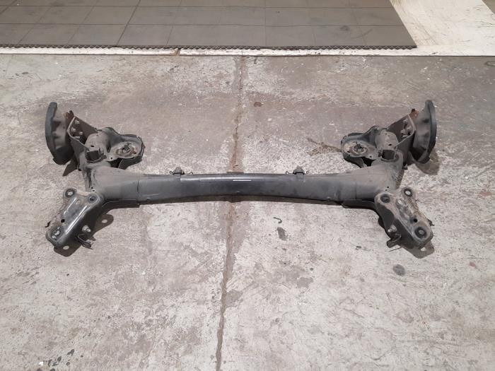 Gebrauchte Hinterachse Vorderradantrieb Opel Corsa F (UB/UH/UP) 1.2 Turbo 12V 100 Preis € 229,90 Mit Mehrwertsteuer angeboten von Autohandel Didier