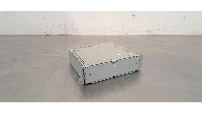 Używane Modul radiowy Renault Master III (MA/MB/MC/MD/MH/MF/MG/MH) 2.3 dCi 150 16V Cena € 332,75 Z VAT oferowane przez Autohandel Didier