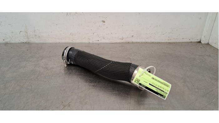 Gebrauchte Intercooler Schlauch Peugeot 408 1.6 16V HYbrid 180 Preis € 42,35 Mit Mehrwertsteuer angeboten von Autohandel Didier