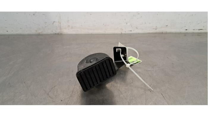Używane Klakson Citroen C5 X (NC/ND) 1.6 PureTech 180 Cena € 12,10 Z VAT oferowane przez Autohandel Didier