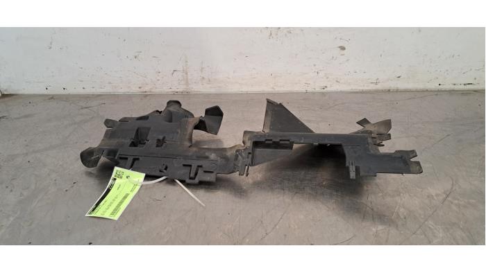 Begagnade Lufttratt Citroen C5 X (NC/ND) 1.6 PureTech 180 Pris € 30,25 Inklusive moms erbjuds av Autohandel Didier