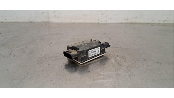 Usagé Module pompe carburant Renault Master III (FV) 2.3 dCi 150 16V FWD Prix € 60,50 Prix TTC proposé par Autohandel Didier