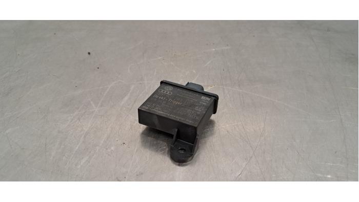 Begagnade Däcktryckssensor Porsche Panamera (970) 3.0 D V6 24V Pris € 18,15 Inklusive moms erbjuds av Autohandel Didier