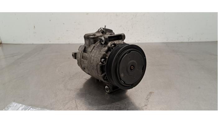 Usagé Pompe clim Porsche Panamera (970) 3.0 D V6 24V Prix € 532,40 Prix TTC proposé par Autohandel Didier