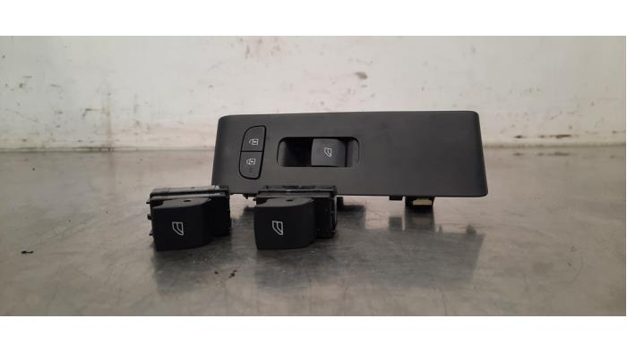 Usados Interruptor combinado de ventanillas Volvo XC40 (XZ) 1.5 T2 12V Precio € 48,40 IVA incluido ofrecido por Autohandel Didier