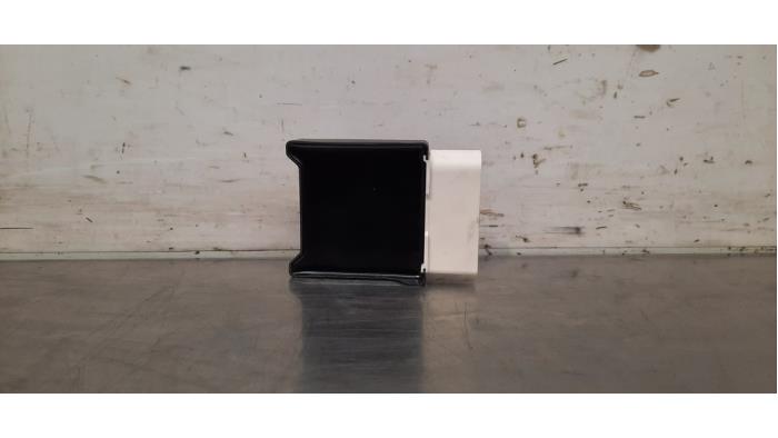 Usagé Module pompe carburant Volvo XC40 (XZ) 1.5 T2 12V Prix € 60,50 Prix TTC proposé par Autohandel Didier