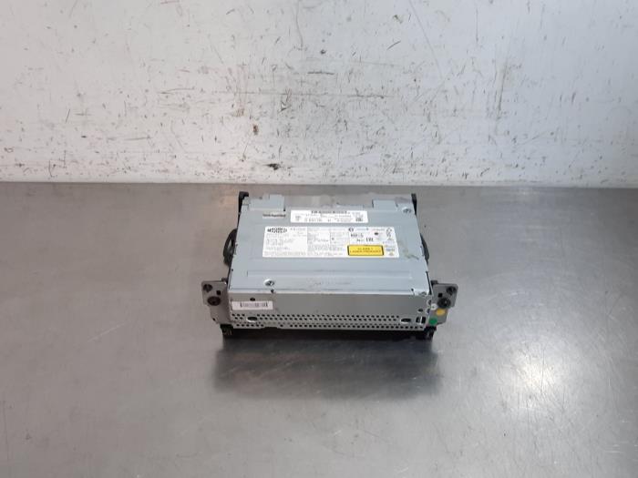 Używane Modul radiowy Mini Clubman (F54) 1.5 One 12V Cena € 532,40 Z VAT oferowane przez Autohandel Didier