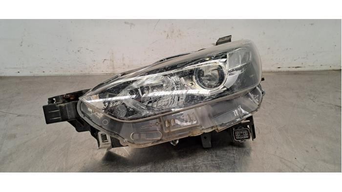 Używane Reflektor lewy Mazda CX-3 (DJ/DK) 2.0 SkyActiv-G 120 Cena € 133,10 Z VAT oferowane przez Autohandel Didier