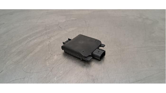 Begagnade Dödvinkelsensor Volkswagen T-Cross 1.0 TSI 115 12V Pris € 163,35 Inklusive moms erbjuds av Autohandel Didier
