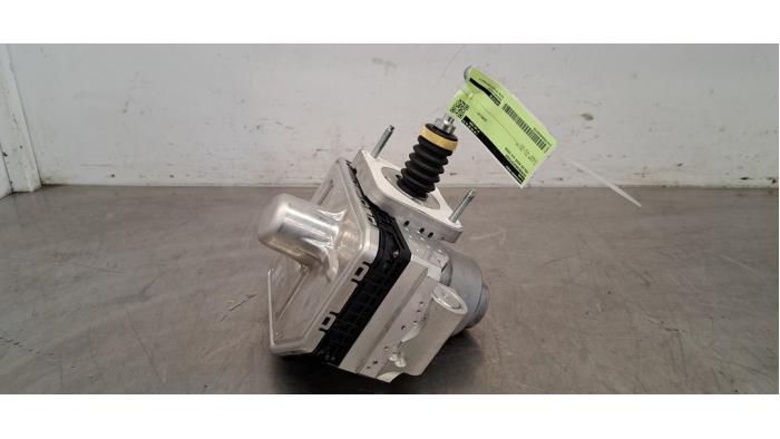 Begagnade Bromsservo Volvo XC40 (XZ) Single Motor 69 kWh Pris € 399,30 Inklusive moms erbjuds av Autohandel Didier