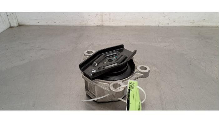 Used Engine mount Volvo XC40 (XZ) Single Motor 69 kWh Price € 60,50 Inclusive VAT offered by Autohandel Didier