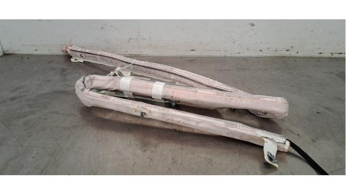 Takgardinairbag, höger från en Citroën C5 Aircross I (A4/AC/AJ/AR) 1.5 Blue HDi 130 16V 2021