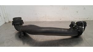 Usagé Tuyau d'aspiration air Ineos Grenadier 3.0 Ti 4x4 Prix € 48,40 Prix TTC proposé par Autohandel Didier