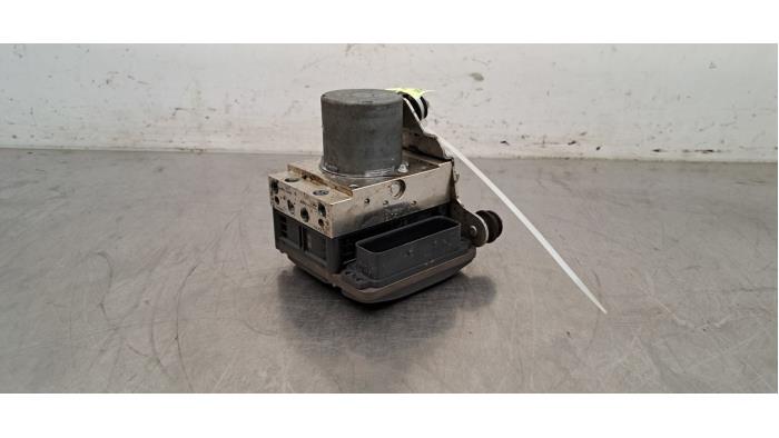Usagé Pompe ABS Audi A6 Allroad Quattro (C7) 3.0 V6 24V TFSI Prix € 266,20 Prix TTC proposé par Autohandel Didier