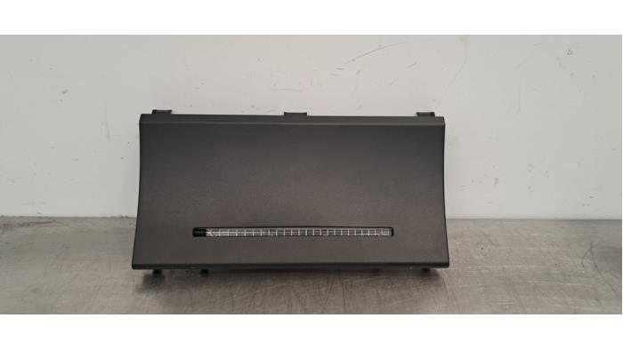 Begagnade Dekorstripe DS Automobiles DS9 1.6 16V PureTech 225 Pris € 48,40 Inklusive moms erbjuds av Autohandel Didier