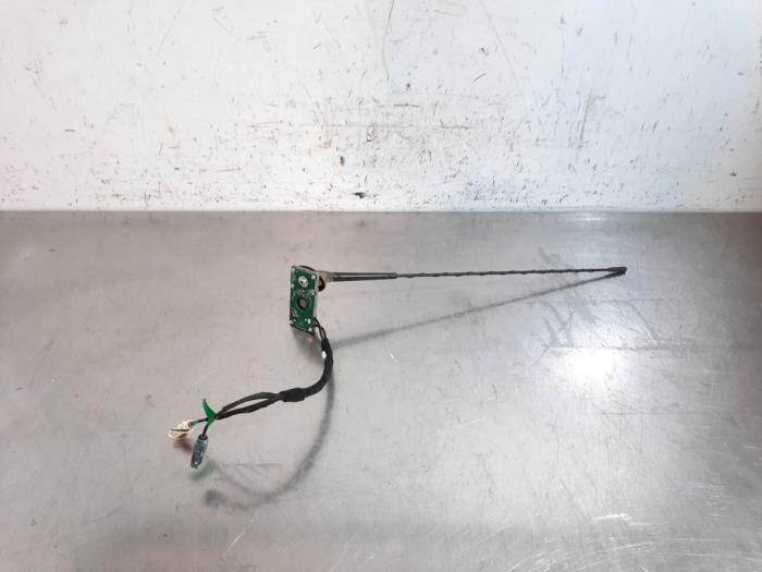 Używane Antena Iveco New Daily VI 35C15, 40C15, 50C15, 65C15, 70C15, 35S15 Cena € 24,20 Z VAT oferowane przez Autohandel Didier