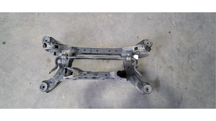 Usados Subchasis Hyundai Santa Fe IV 1.6 T-GDI Hybrid HTRAC Precio € 399,30 IVA incluido ofrecido por Autohandel Didier