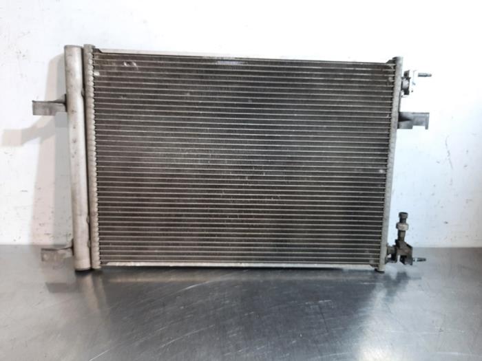 Usagé Condenseur de climatisation Opel Astra J (PC6/PD6/PE6/PF6) 1.4 Turbo 16V Prix € 30,25 Prix TTC proposé par Autohandel Didier