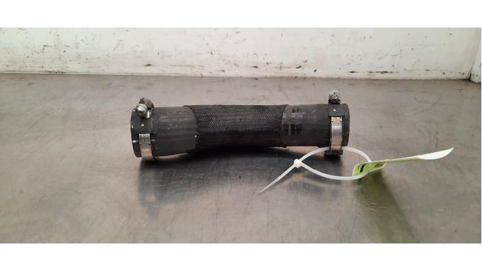 Gebrauchte Intercooler Schlauch Hyundai Santa Fe IV 1.6 T-GDI Hybrid HTRAC Preis € 48,40 Mit Mehrwertsteuer angeboten von Autohandel Didier