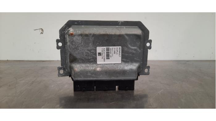 Used Injection computer Renault Zoé (AG) R135 Price € 332,75 Inclusive VAT offered by Autohandel Didier