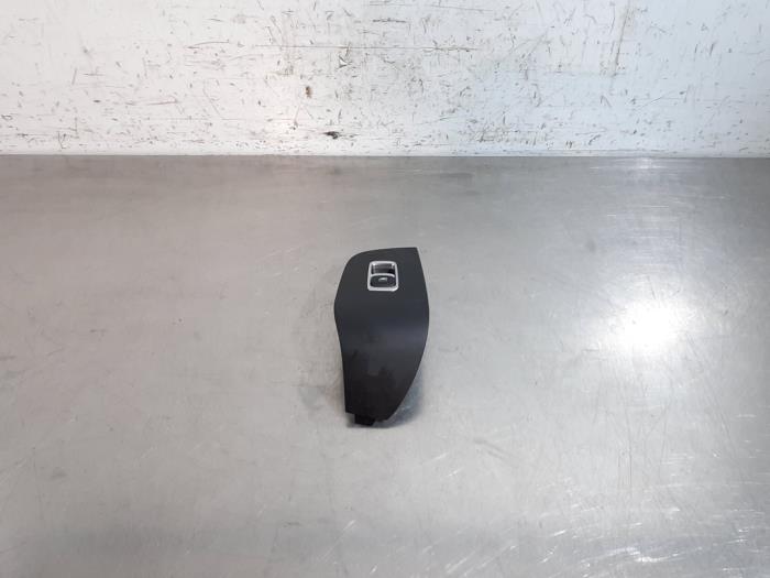 Usados Interruptor de ventanilla eléctrica MG HS/EHS I (AS23) 1.5 EHS T-GDI Hybrid Precio € 30,25 IVA incluido ofrecido por Autohandel Didier