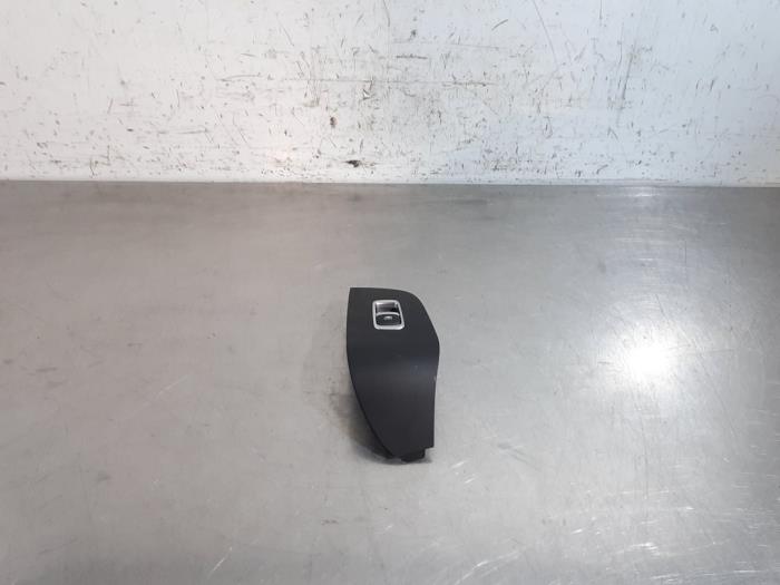 Usados Interruptor de ventanilla eléctrica MG HS/EHS I (AS23) 1.5 EHS T-GDI Hybrid Precio € 30,25 IVA incluido ofrecido por Autohandel Didier