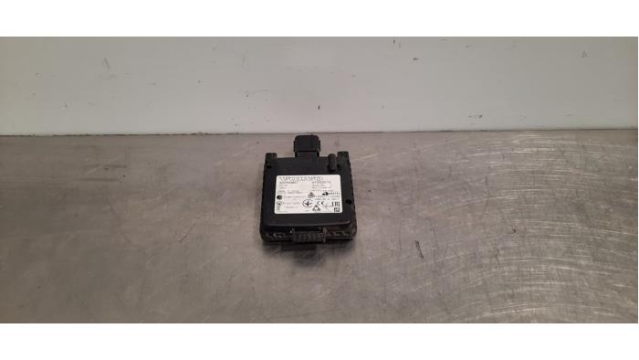 Begagnade Radarsensor Volvo XC90 II 2.0 T6 16V AWD Pris € 229,90 Inklusive moms erbjuds av Autohandel Didier