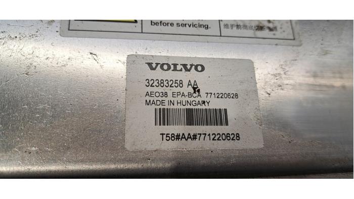 Battery charger Volvo V60 II 2.0 T6 16V Plug-in Hybrid AWD - 36010847