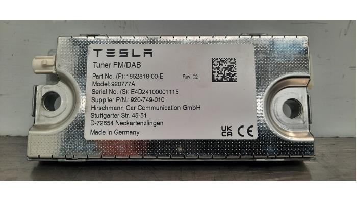Usagé Module DAB Tesla Model 3 Standard RWD Plus, Long Range RWD Prix € 163,35 Prix TTC proposé par Autohandel Didier