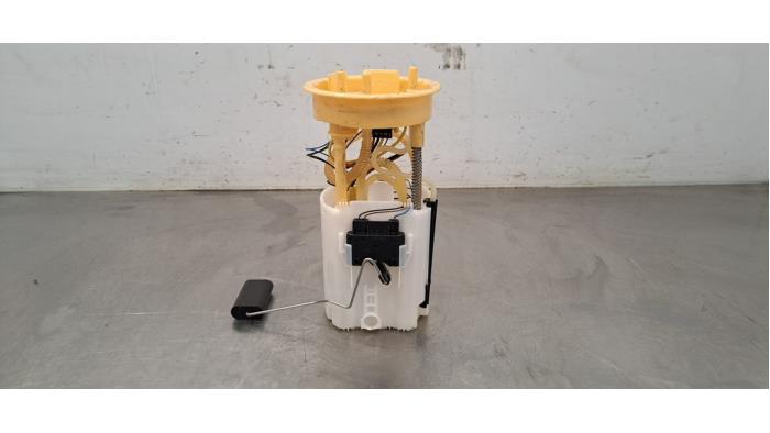 Usagé Pompe à carburant Volkswagen Transporter T6 2.0 TDI Prix € 163,35 Prix TTC proposé par Autohandel Didier
