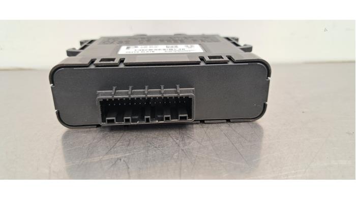 Używane Modul gateway Dacia Jogger 1.0 TCe 110 12V Cena € 60,50 Z VAT oferowane przez Autohandel Didier