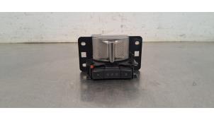 Begagnade Lägesbrytare, automatisk växellåda Peugeot 3008 II (M4/MC/MJ/MR) 1.2 12V e-THP PureTech 130 Pris € 36,30 Inklusive moms erbjuds av Autohandel Didier